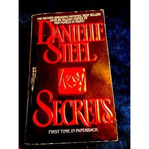 Danielle Steel~SECRETS